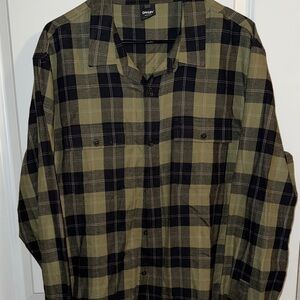 Oakley Men's Checkered Shirt Jacket - Black and Olive
